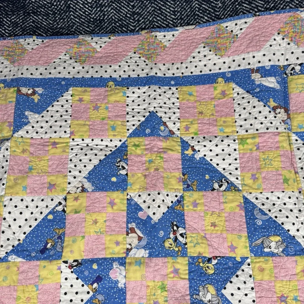 Handmade Baby Kid's Quilt Crib Blanket Yellow Looney Tunes Taz Tweety Bugs Bunny